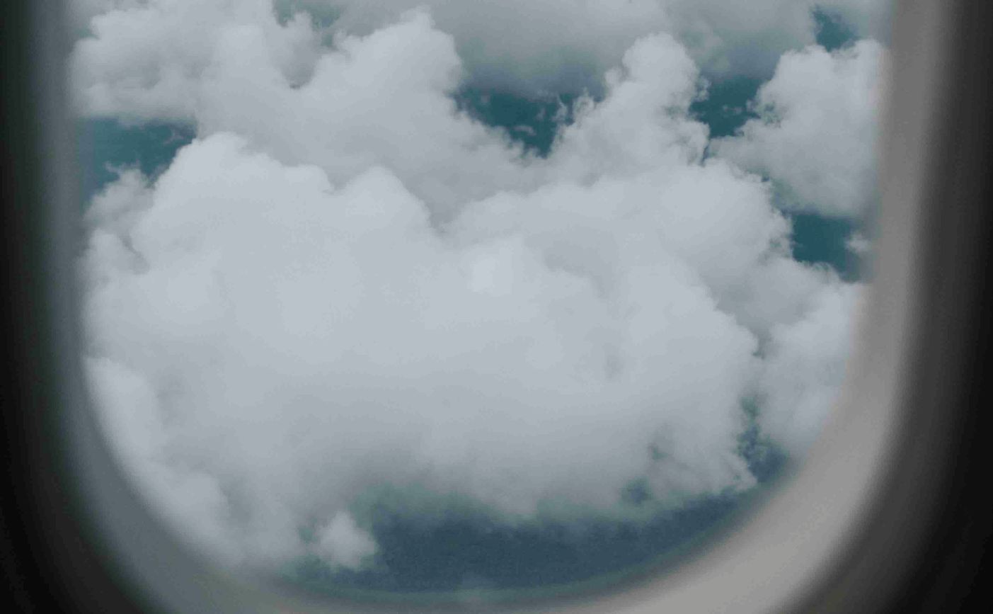 Непогода внесла коррективы в работу аэропорта на Камчатке Рейсы в Москву Магадан Тиличики и Оссору сегодня выполняться не будут Циклон нарушил воздушное сообщение между населёнными пунктами Камчатки с её связь с материком Часть рейсов отменена часть отложена в том числе рейс из Москвы Он прибудет на полуостров с суточным опозданием передаёт ИА Камчатское время Подробности по ссылке   kamtime ru article 6efd912e 3d22 42fa 9e3f 644878d8d033