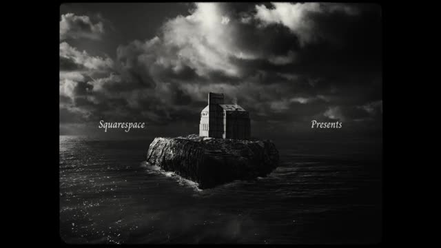 Эмма Стоун сталкивается с неудачами при регистрации домена в рекламе Супербоула