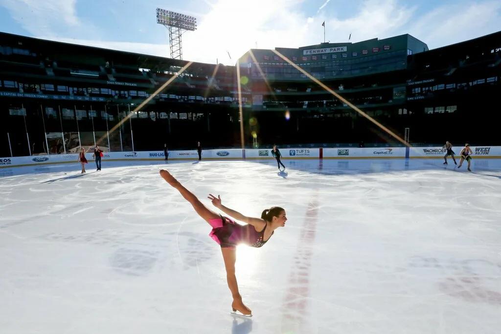 Неделя фигурного катания на катке Локо Лед Неделя фигурного катания это серия открытых занятий на льду с мастер классами и массовыми тренировками для детей и взрослых разного уровня подготовки Участники смогут улучшить технику освоить простые элементы и провести время активно в дружеской спортивной атмосфере График работы 17 февраля 17 00 20 00 18 февраля 17 00 20 00 19 февраля 17 00 21 00 Адрес улица Большая Черкизовская дом 125 строение 4 Бесплатно без регистрации