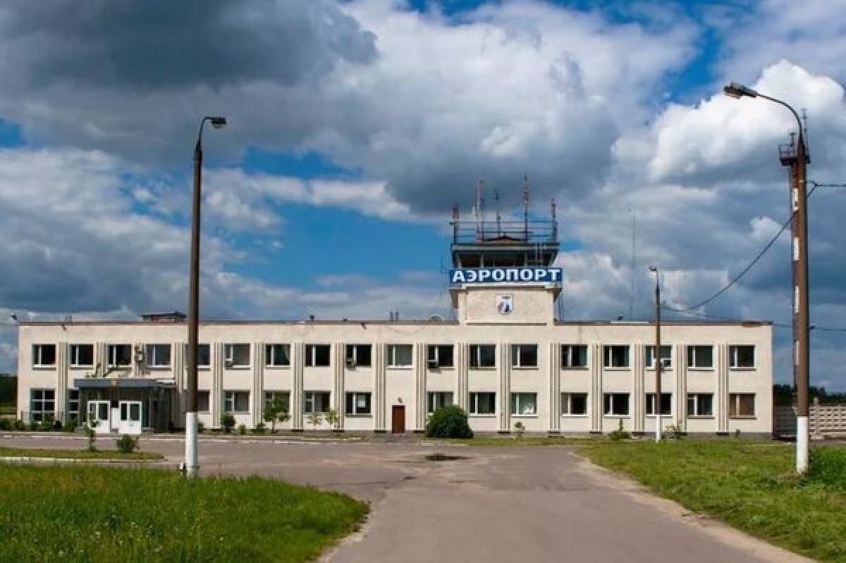 В аэропорту Владимира ввели план "ковер" В нескольких российских аэропортах ввели ограничения на прием и отправку воздушных судов. Об этом сообщили в Росавиации. ↗ Прислать новость Подписаться