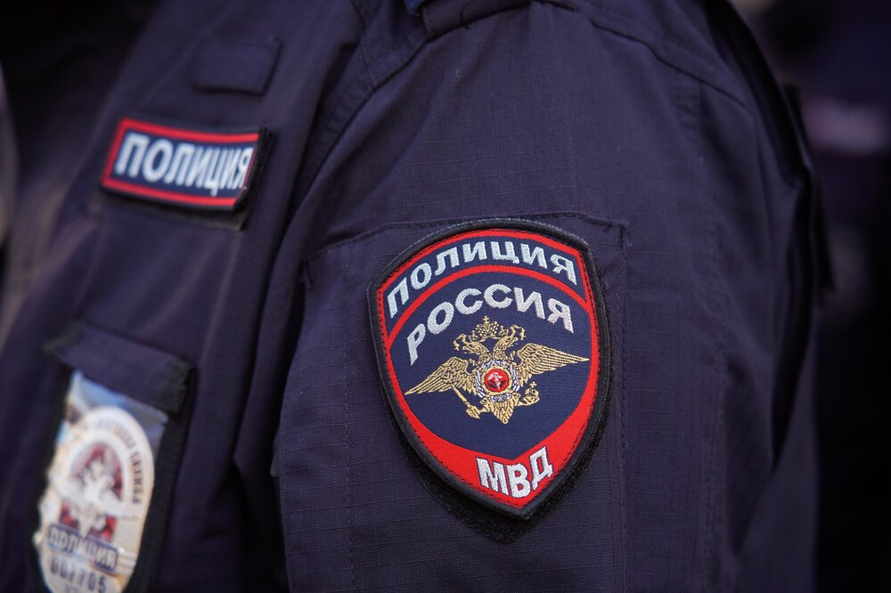 SHOT: Участники похищения девушки в Москве находятся в отделе полиции Все лица, причастные к похищению девушки в столице, находятся в полицейском участке. Об этом сообщает Telegram-канал SHOT. Пресс-служба уведомляет, что что девушка, которую насильно помещали в автомобиль, проходила курс реабилитации от наркотической зависимости. Попытка вернуть ее в реабилитационный центр была предпринята по инициативе ее матери, также присутствовавшей на месте происшествия. В настоящее время проводится опрос…