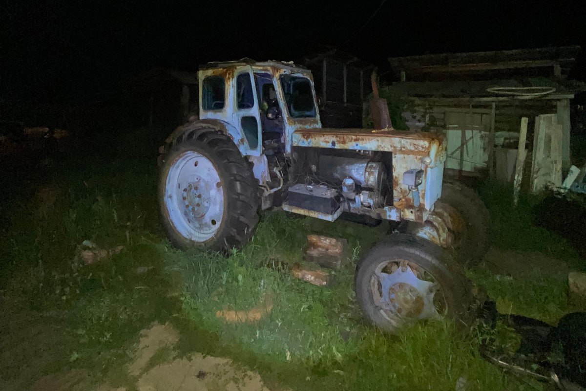 В Кижингинском районе Бурятии пьяный тракторист сбил пешехода. Управлявший трактором Т-40 мужчина не только был пьян, но и не имеет водительских прав. В Новожингинске он при движении задним ходом сбил пенсионера. Пешеход получил травмы