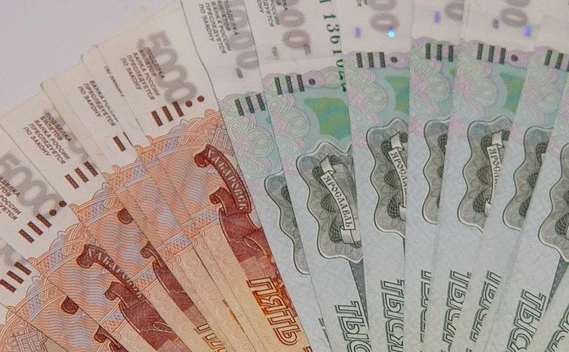 Зарплаты на Камчатке приблизились к московским Неквалифицированные рабочие в России стали получать гораздо больше Камчатка вошла в топ 5 регионов России по уровню зарплат неквалифицированных рабочих 81 3 тысячи рублей в месяц В целом по стране средняя зарплата таких раьотников за 10 лет выросла втрое Подробности по ссылке   kamtime ru article d7a52f67 ef15 4221 b7d8 950db163fcc7