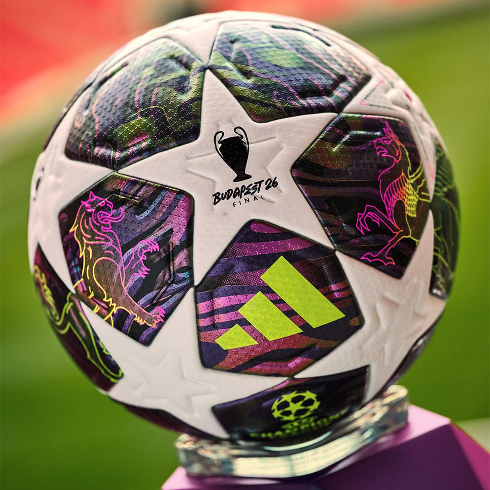 УЕФА представил мяч для финала Лиги чемпионов Дизайн мяча отражает дух Будапешта где пройдет решающий матч 30 мая На мяч нанесены культовые для столицы Венгрии изображения льва и дракона которые символизируют силу гордость и защиту города Подписывайтесь на РИА Новости Спорт в MAX