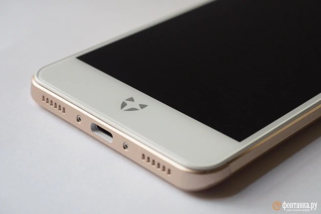 Минздрав Приморья опроверг сообщения о приостановке работы единого номера 1 300 и объявил о временных изменениях в системе записи к врачам которые вступят в силу 8 декабря 2025 года Ведомство подчеркнуло Единый номер по вопросам здравоохранения 1 300 продолжает работать В 25 медицинских организациях края временно возобновляют работу регистратуры Теперь жители смогут записаться к специалистам как по телефону своей поликлиники так и через единый номер Для удобства пациентов также отключат автоинформатор который ранее уведомлял о переходе на единую линию Регистратуры откроются в крупных краевых учреждениях включая Краевую клиническую больницу 1 Владивостокскую клиническую больницу 1 краевые психиатрические больницы диспансеры а также в районных больницах от Кавалерово до Чугуевки В минздраве отмечают что изменения носят временный характер и направлены на обеспечение стабильной бесперебойной работы служб записи в период повышенной нагрузки Подписаться