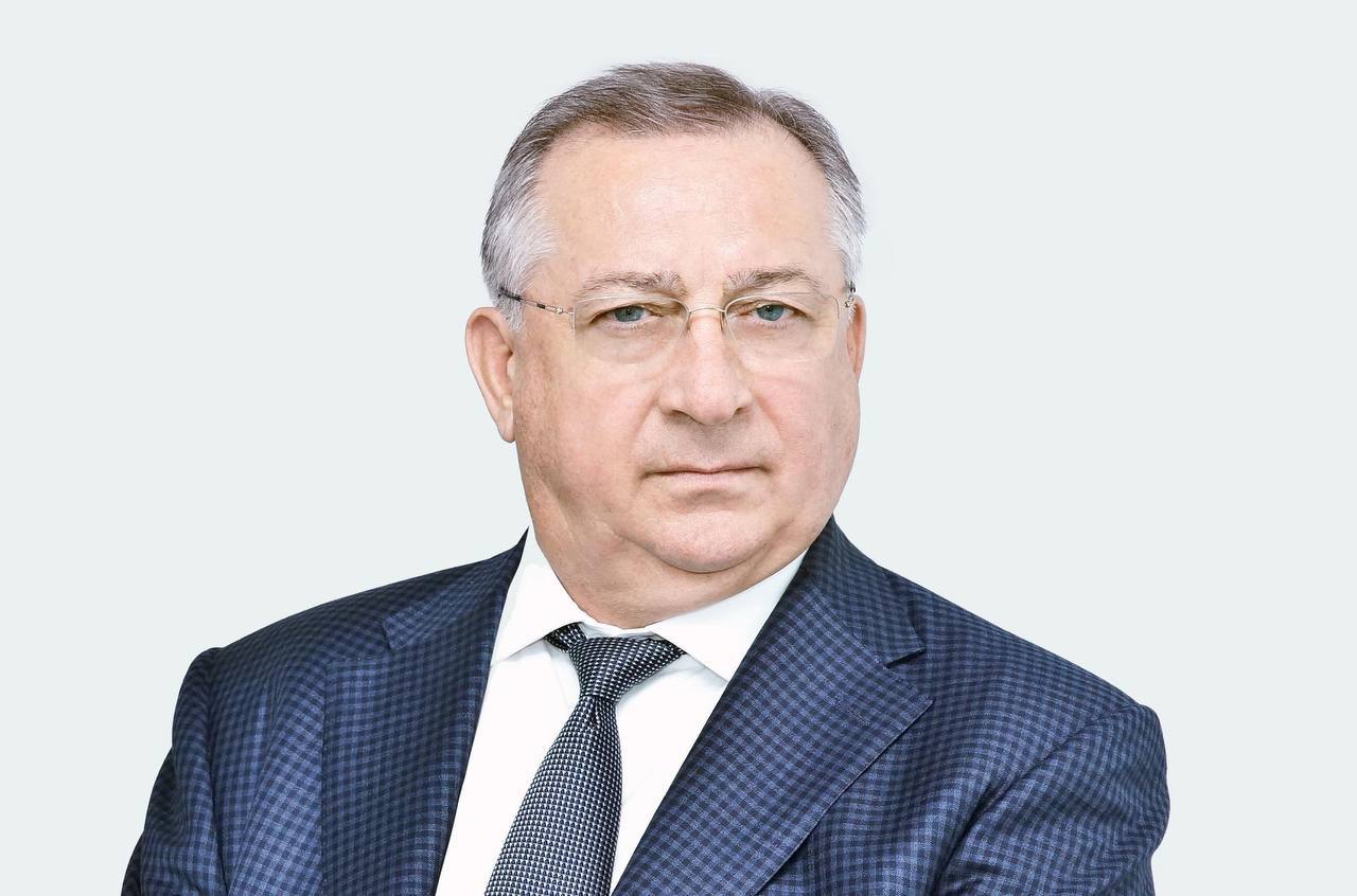 Николай Токарев который руководит Транснефтью с 2007 года получил звание Героя Труда РФ Указ подписан президентом Владимиром Путиным и опубликован на портале правовых актов В наградном документе говорится об особых трудовых заслугах перед государством и значительном вкладе в развитие топливно энергетического комплекса подписаться голосовать все новости технологии журнал