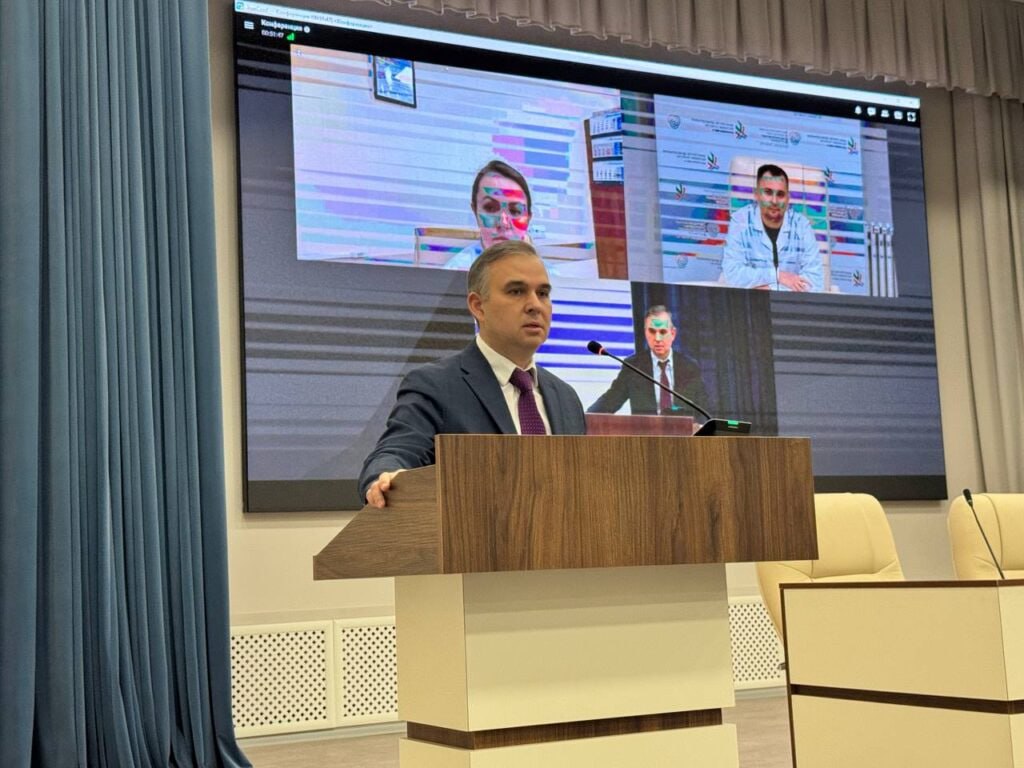 Марат Мухамадеев стал новым главврачом республиканского онкодиспансера Ранее он занимал должности врача онколога заведующего отделением а также был главным врачом Набережночелнинского филиала Республиканского клинического онкологического диспансера МЗ РТ   Вечерка в MAX в Telegram