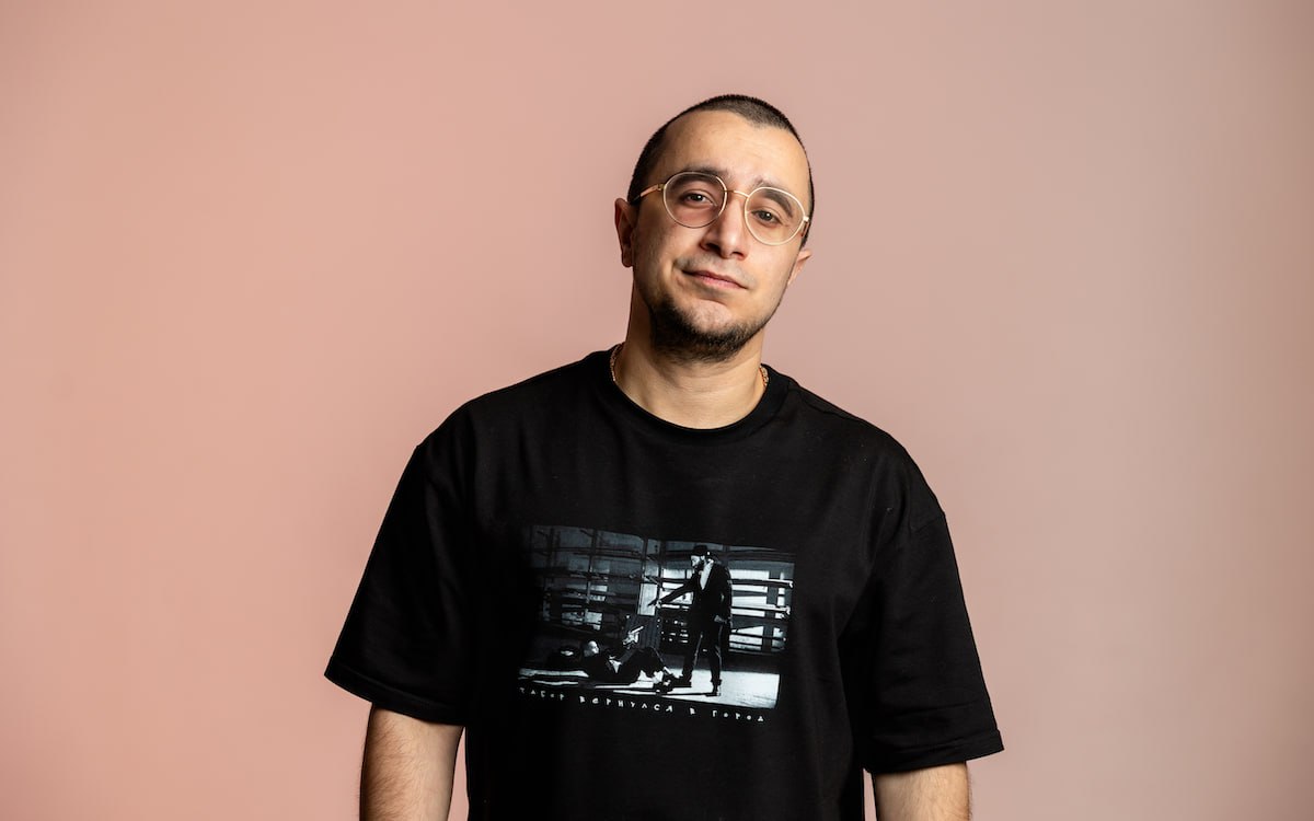 На Финуслугах появился фонд под управлением блогера Мурада Агаева Платформа Финуслуги совместно с управляющей компанией Альфа Капитал запустила открытый паевой фонд ОПИФ Магеллан фонд сообщил РБК Инвестициям представитель Финуслуг Им управляет инвестор блогер автор телеграм канала Russian Magellan Мурад Агаев Стратегия отбор недооцененных бумаг на основе стоимостного подхода ключевое условие следующий прогнозный дивиденд должен быть выше предыдущего Дополнительными факторами могут быть такие корпоративные события как обратный выкуп акций сделки M A реструктуризация бизнеса и др На первоначальном этапе в структуру фонда могут войти акции Банк Санкт Петербург Россети Ленэнерго привилегированные Транснефть Т Технологии Среди приоритетных выпусков облигаций   Глоракс 001P 03   Селигдар 001P 04   Брусника 002P 04 Больше информации о Магеллан фонде На Финуслугах появился фонд под управлением блогера Мурада Агаева Подписаться на Сам ты инвестор