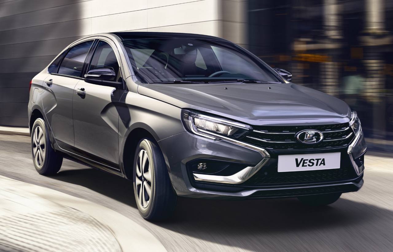 Правительство Самарской области пересаживается на Lada Vesta  Началась процедура закупки первых 22 автомобилей Lada Vesta для правительства Самарской области. Предполагается, что на вазовские машины первыми пересядут министры.  В будущем областным правительством будут закуплены автомобили Lada Aura, как только их выпустят в серийное производство, и еще партия Lada Vesta. В то же время правительственные иностранные машины, которые были в эксплуатации в среднем по 15-18 лет, будут переданы в продажу.   В дальнейшем планируется перевести на продукцию АвтоВАЗа не только государственных, но и муниципальных служащих.  Фото: Пресс-служба АО «АвтоВаз»