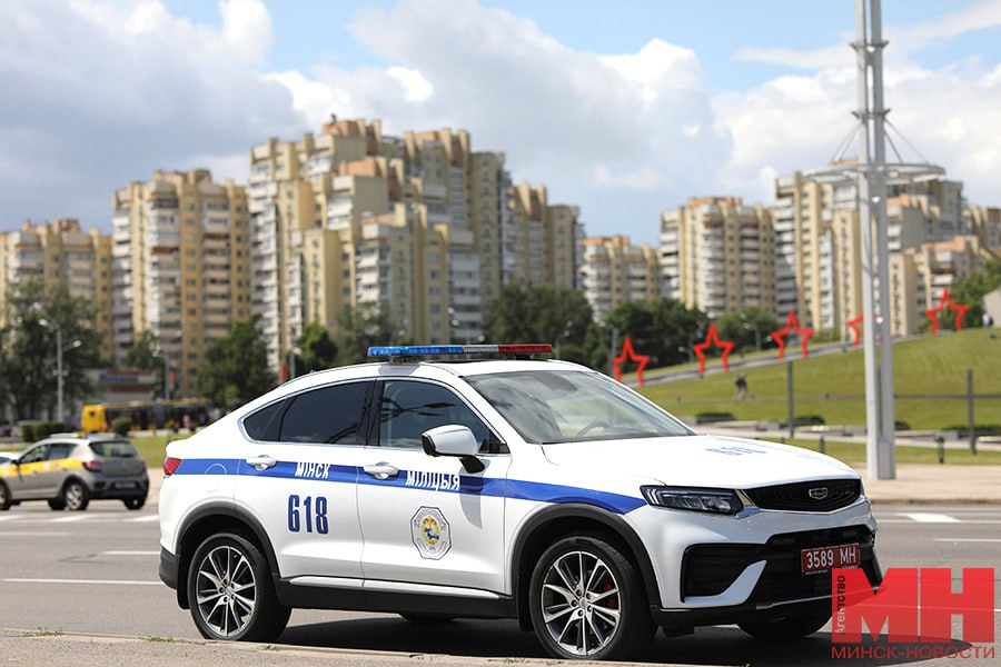 В Беларуси усилят контроль за мотоциклистами. В период с 18 по 24 мая инспекторы проведут республиканскую профилактическую акцию «Мотодвижение — без нарушений!». Цель — профилактика ДТП с участием мототранспорта. Госавтоинспекция уделит особое внимание своевременному выявлению и изъятию на время проведения проверки мотоциклов, которые конструктивно изменены, не зарегистрированы и не имеют правоустанавливающих документов либо собраны кустарным способом. «Минск-Новости» MINSKNEWS.BY Telegram Viber FB VK Inst TikTok YouTube