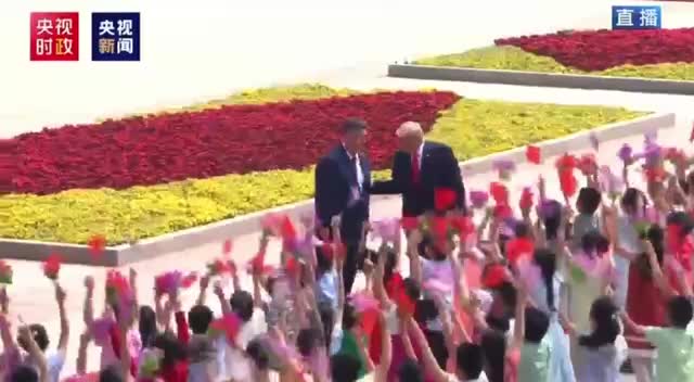 Трамп и Си Цзиньпин обсуждают сотрудничество на встрече в Пекине