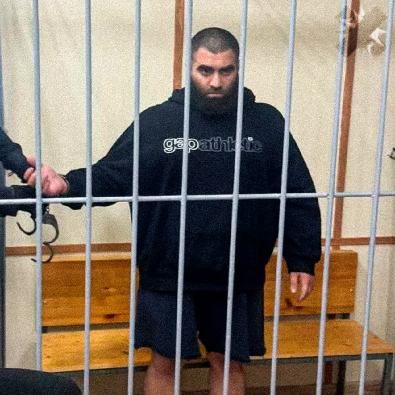 Арсен Маркарян полностью признал вину и попросил суд о рассмотрении дела в особом порядке При рассмотрении дела в особом порядке ему не смогут назначить наказание превышающее 2 3 от максимального по его статье Ранее блогера обвинили в реабилитации нацизма НМШ