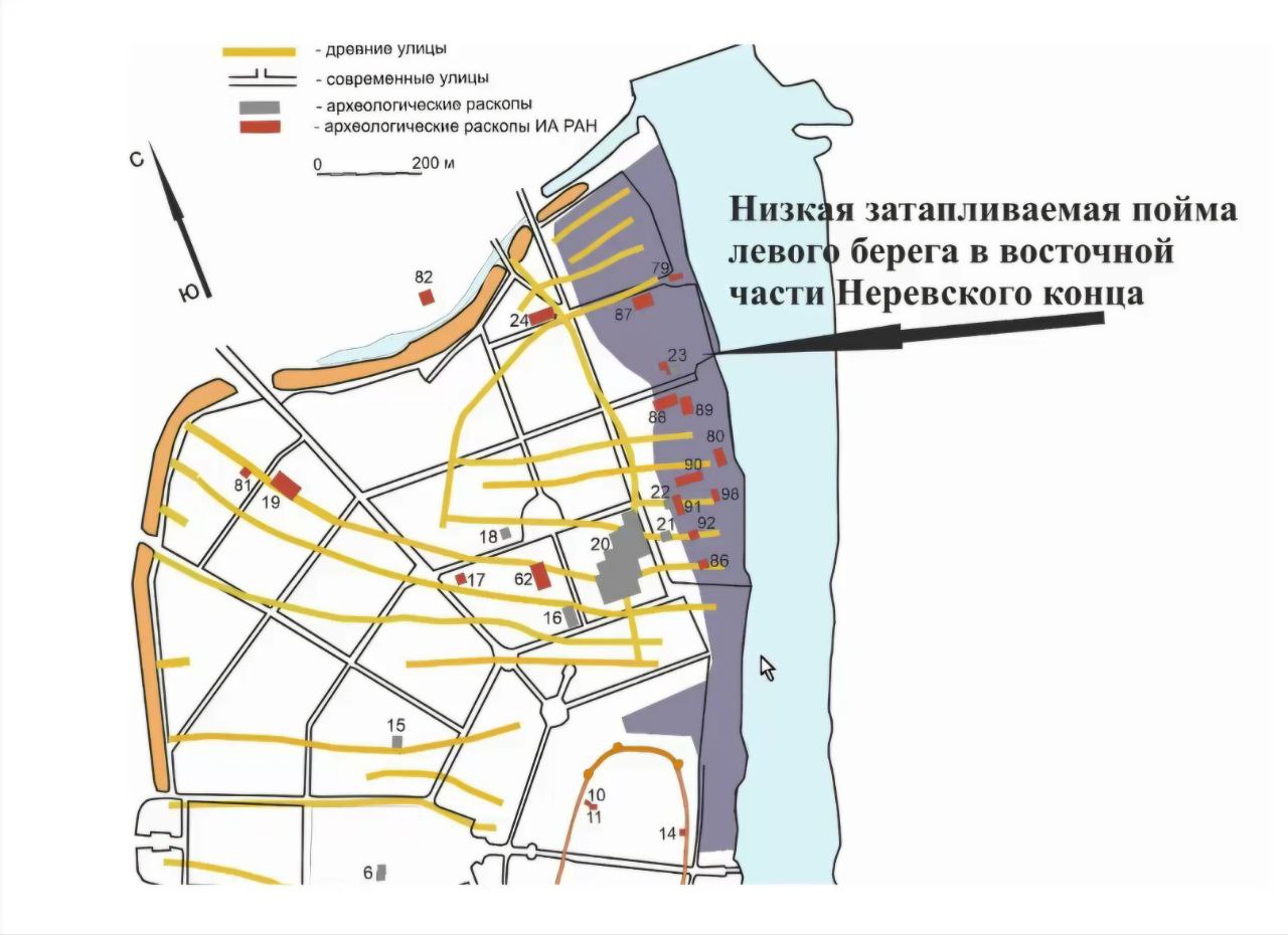 Археология. Археологические исследования на территории медопивоваренного завода «Богемия» проходили в 2024 году и ещё будут продолжены в 2025 году. В ходе доклада о раскопе на коференции сообщили, что на месте раскопа был склон к реке Волхов. На этом склоне делали насыпи, укрепляли их брёвнами, и затем строили здания. Среди находок раскопа большое количество монет.