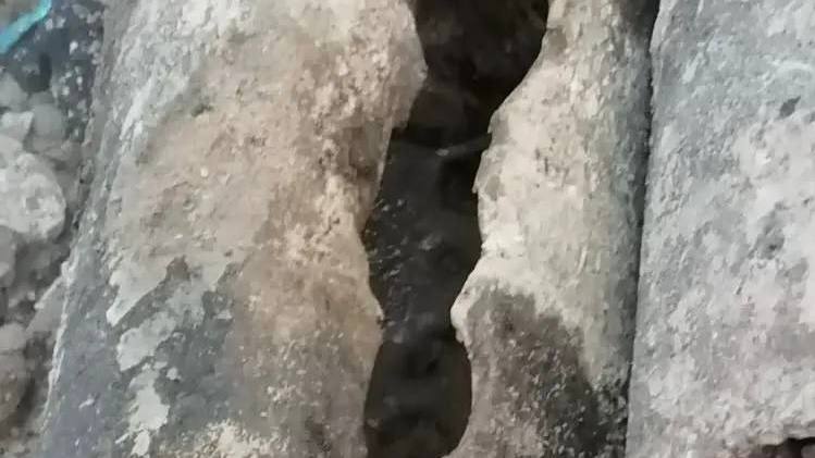 А в Калуге опять тепловой коллапс Сразу 29 домов в областном центре остались без тепла Там случилась авария на тепловых сетях Люди со счету сбились сколько раз подобное случалось за эту зиму Обнинск на таком тепловом фоне выглядит весьма достойно Как отмечал губернатор Владислав Шапша сети у нас заменили серьезных аварий нет Не грузит телеграм Подписывайся на наш канал в MAX