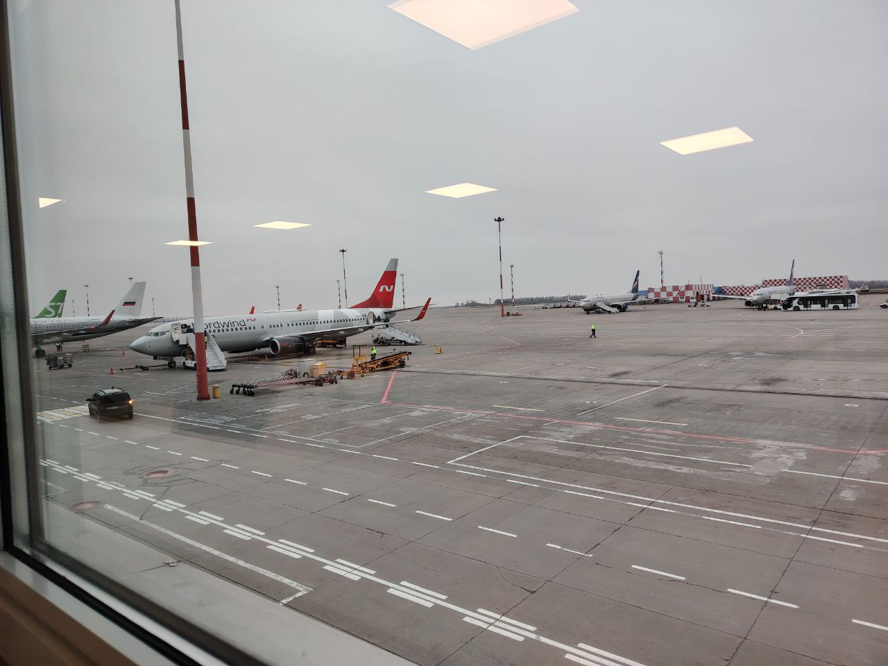 В Уфе задержаны рейсы после объявления режима беспилотной опасности Согласно информации представленной в онлайн табло уфимского аэропорта задержаны следующие рейсы в Сочи компании Nordwind Airlines перенесен с 8 30 на 17 30 в Санкт Петербург компании Икар с 18 50 на 21 10 Следите за информацией тут Обратная связь Подписаться Подписаться в Max