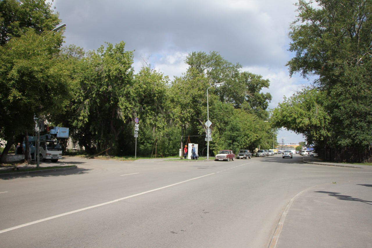 В Кургане завершили реконструкцию сетей на улице Дзержинского. Работы по замене изношенного коллектора канализации, принимающего около трети всех городских стоков, и аварийных сетей водоснабжения проводились на средства, выделяемые при поддержке правительства Курганской области. Общий объём инвестиций в проект превысил 432 миллиона рублей, включая льготное финансирование из Фонда национального благосостояния и средства АО «Водный Союз».