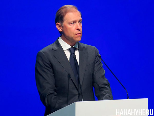 Индонезия станет страной-партнером промышленной выставки "Иннопром" в 2026 году Первый вице-премьер российского правительства Денис Мантуров назвал страну-партнера "Иннопрома" на 2026 год — это Индонезия. — Нам надо направить внимание на Глобальный Юг. Мы это неоднократно проговаривали. В этом году страна-партнер — Саудовская Аравия. Ближний Восток, Юго-Восточная Азия — это для нас стратегическое направление. В следующем году партнером "Иннопрома" будет Индонезия. Это самая большая мусульманская страна в мире, 300 миллионов население, население молодое. У нас активно развивается с этой страной партнерство, — объяснил Мантуров. "Иннопром" — международная промышленная выставка, которая в эти дни проходит в Екатеринбурге уже в 15-й раз.