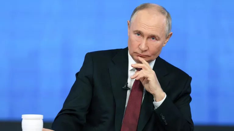 Путин предложил обсудить с парламентом и МИД целесообразность участия России в деятельности Бюро по демократическим институтам и правам человека ОБСЕ БайБайден Подписаться