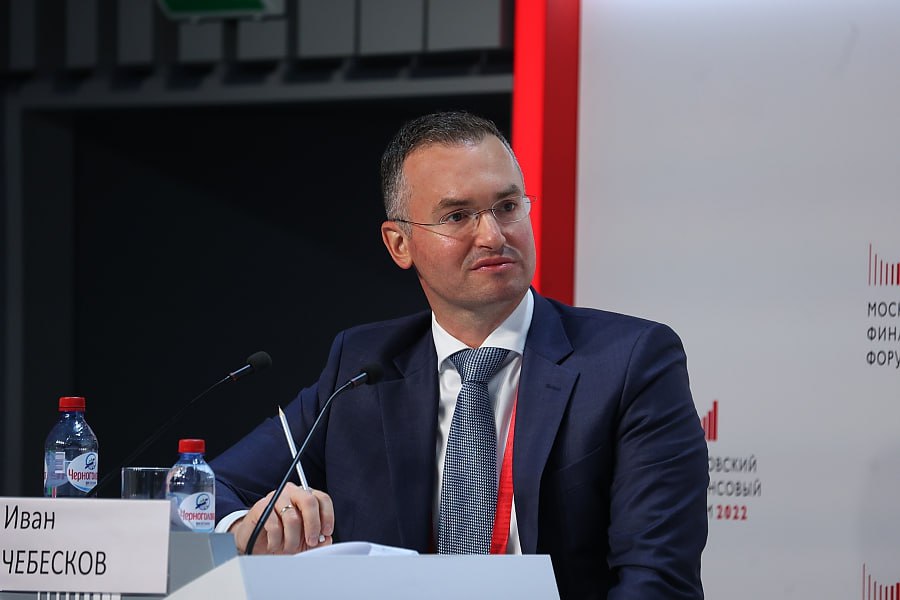 Минфин хочет увеличить срок снятия средств софинансирования ПДС до 5 лет замминистра Иван Чебесков К сожалению возникла некая правовая коллизия которая позволяла определенным категориям граждан выводить средства которые государство намеревалось вкладывать вдолгую через один год Наша инициатива эту правовую коллизию убрать сообщил Чебесков jkinvest news jkinvest