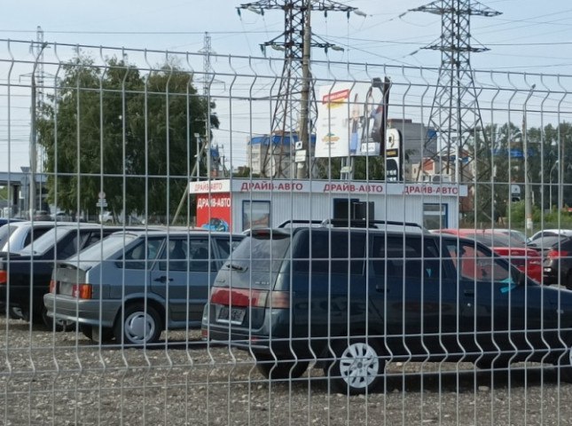Рынок легковых автомобилей с пробегом ушел «в минус»  По данным агентства «АВТОСТАТ», за 6 месяцев нынешнего года жители РФ приобрели 467,4 тыс. подержанных легковых машин. Это на 0,5% меньше, чем в 1 полугодии 2024-го.  Подробнее на сайте autostat.ru