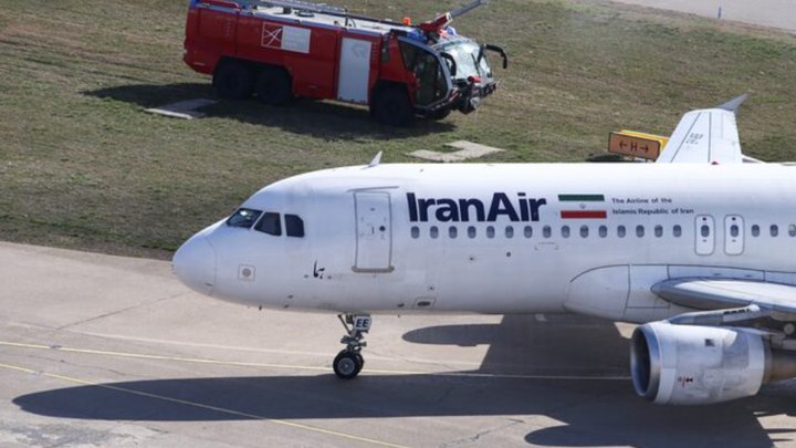 Иранская авиакомпания Iran Air приостановила все рейсы в Бейрут на неопределенный срок, сообщил пресс-секретарь компании Хюсам Курбани.