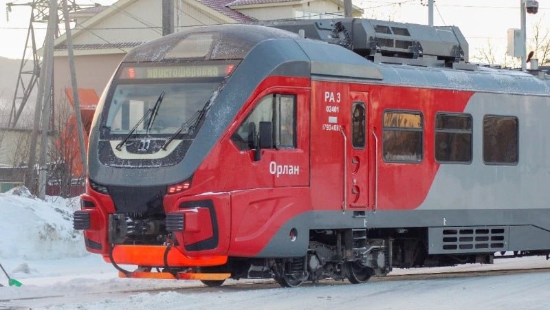 Пассажиропоток на поездах в Южно Сахалинске вырос в два раза за два года Власти региона и РЖД подвели итоги работы и рассказали о планах по обновлению вокзала и остановок Подробнее на нашем сайте   Подписаться на нас Telegram I MAX Прислать нам новость Sakhonlinebot