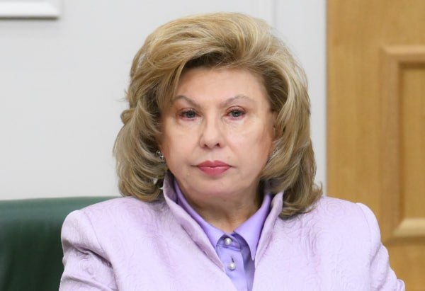 Татьяна Москалькова сообщила о возвращении на родину двух жителей Курской области Это супруги, мирные жители, которых украинские войска вывозили в Сумы, уточнила уполномоченный по правам человека в России. «За ними уже пришла машина из Курска. Мы сейчас их будем провожать. Посмотрим, как их состояние здоровья, нужна ли какая-то помощь», — объяснила омбудсмен. Подпишись на «Говорит Москва»