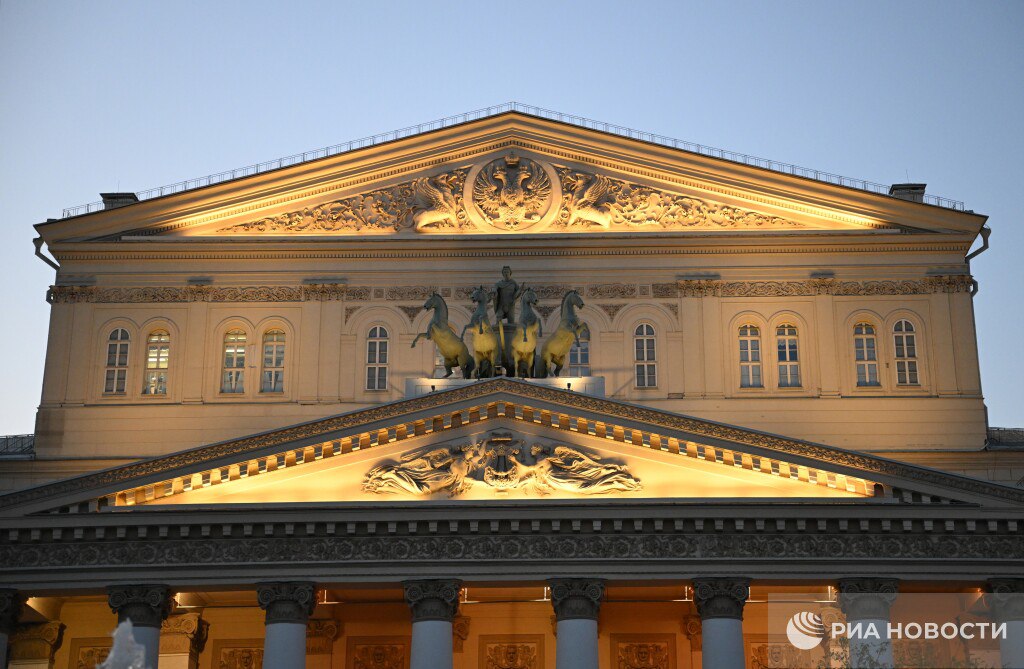 Большой театр заблаговременно объявит порядок продажи билетов на новогодние представления балета Щелкунчик Порядок и способы приобретения будут опубликованы на официальном сайте и в социальных сетях сообщили РИА Новости в пресс службе театра Подписаться на РИА Новости