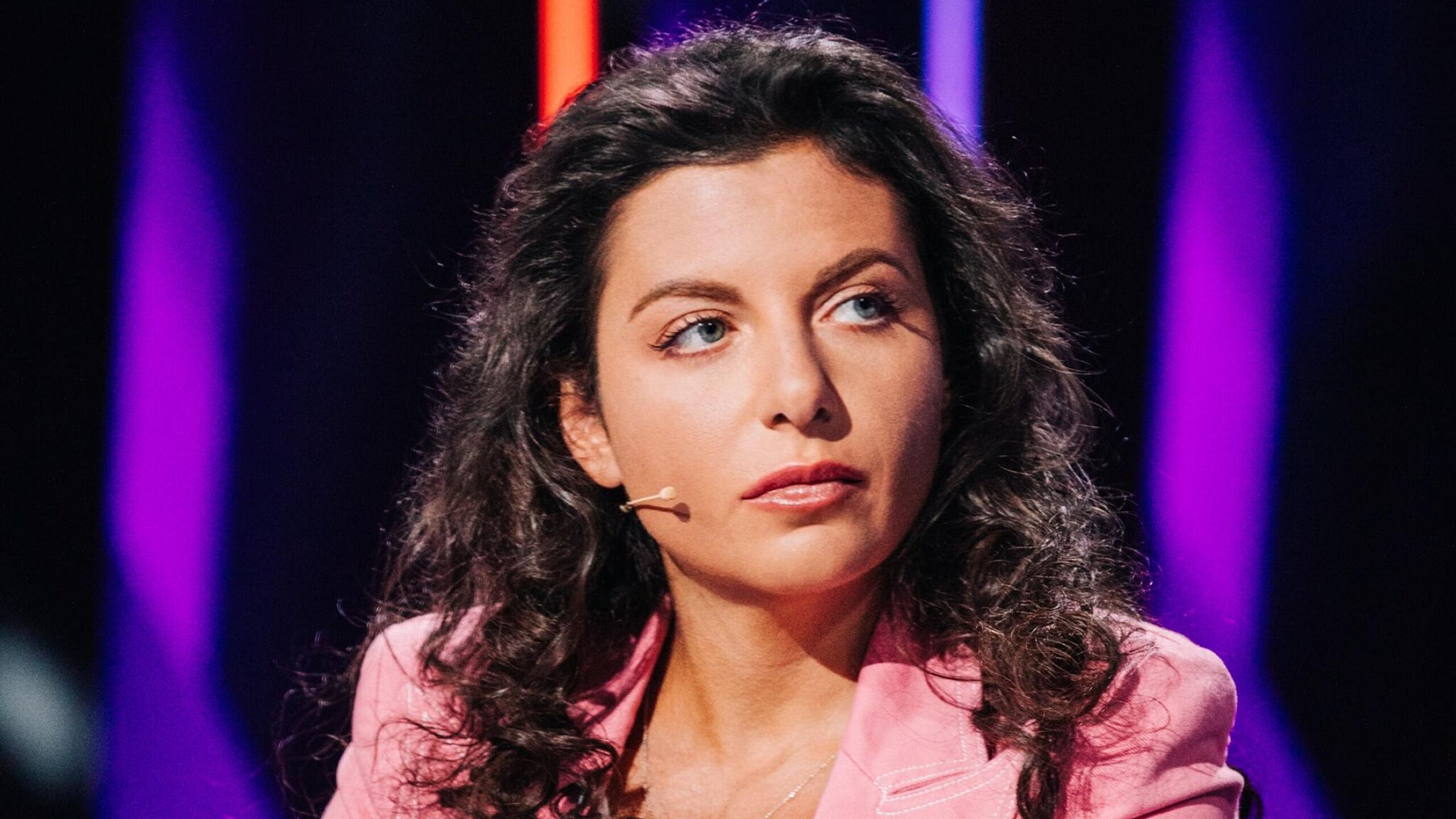 Семинаристам, которые выбрали путь служения в сане священников, в будущем придется непросто, считает главный редактор международной медиагруппы "Россия сегодня" и телеканала RT Маргарита Симоньян.