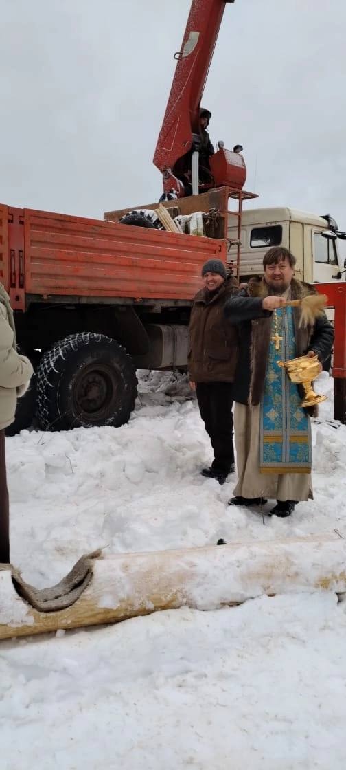 В деревне Подгорново Междуреченского округа началось строительство часовни в честь Казанской иконы Божией Матери   Благочинный округа иерей Георгий Садокин в начале года совершил чин освящения закладного камня на месте строительства будущей часовни.    Возводится святыня на средства благотворителя.