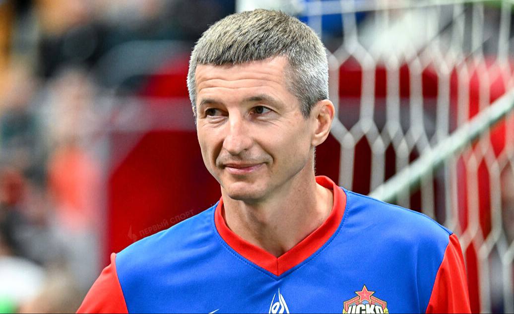 У Евгения Алдонина диагностирован рак в тяжёлой форме 45 летнему экс игроку ЦСКА и сборной России по футболу требуется длительное и дорогостоящее лечение от онкологического заболевания РПЛ и ЦСКА начали сбор средств через благотворительный фонд у Алдонина на воспитании сейчас двое маленьких детей Алдонин провёл за ЦСКА 315 матчей выиграв с клубом Кубок УЕФА два чемпионства и пять Кубков