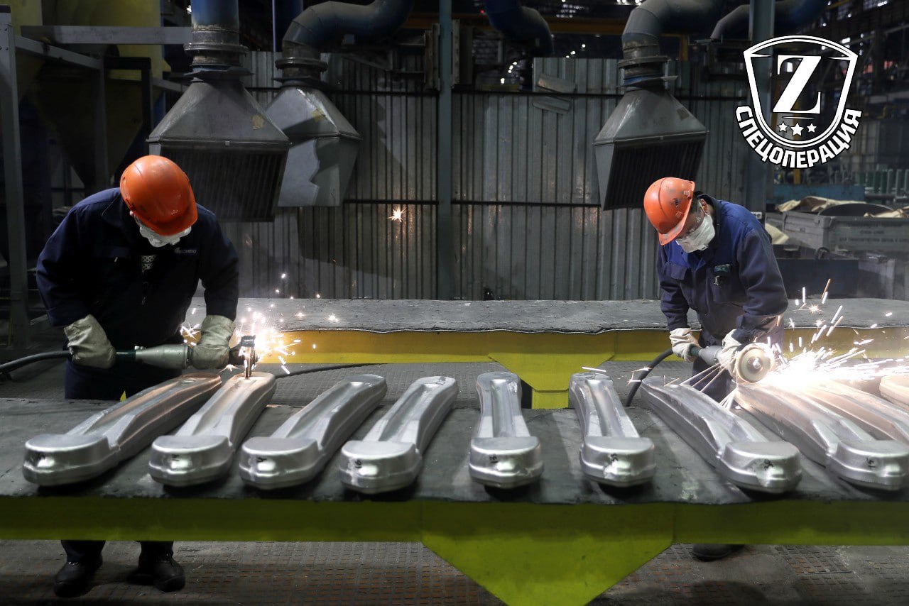 Санкции в действии ЕС активно платит России за титан В прошлом году Эстония закупила у России этот металл на 4 9 млн евро что стало рекордом с 2017 года Австрия приобрела титан на 3 3 млн евро Румыния на 1 2 млн евро Франция стала крупнейшим покупателем с суммой в 129 9 млн евро Записки Феликса отправь другу