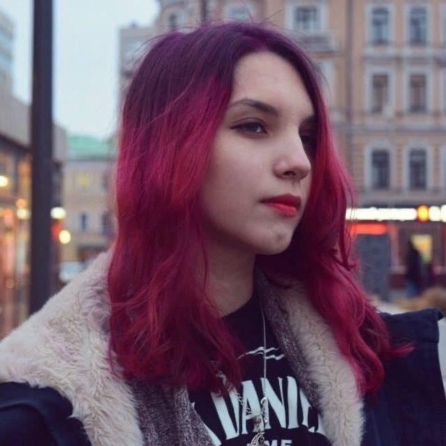 Из колонии освободилась осужденная за участие в подпольных штабах Навального студентка Алина Олехнович Об этом нашему журналисту сообщила знакомая Алины Олехнович Девушку отпустили из подмосковной ИК 5 в связи с окончанием срока В марте 2024 года Олехович приговорили к 3 5 годам колонии общего режима за участие в экстремистском сообществе согласно обвинению студентка была задействована в деятельности подпольных штабов Навального Второго фигуранта Ивана Трофимова также приговорили к 3 5 годам лишения свободы Освободился ли он неизвестно Подпишитесь на SOTAvision новости из России без цензуры и пропаганды