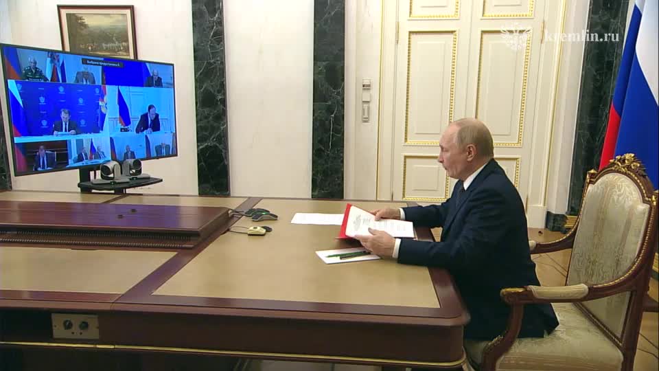 Путин проводит заседание Совбеза по вопросам информационной безопасности