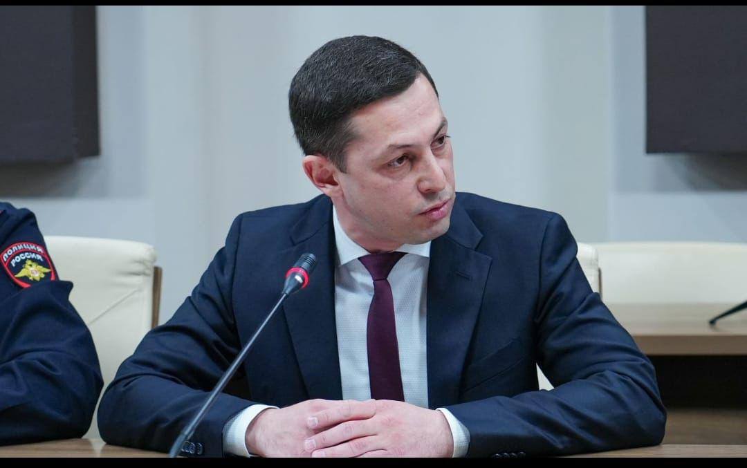 Врио председателя комитета РСО А по транспорту Заурбек Караев покинул свою должность Источник region15 info