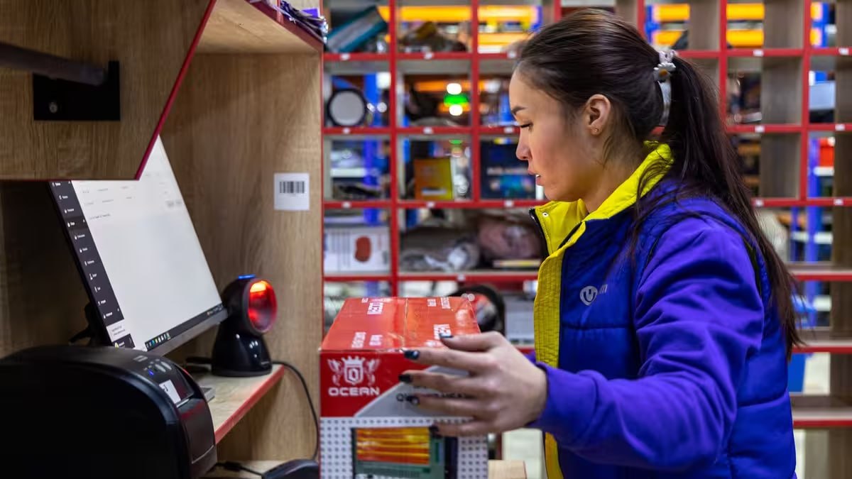 Со следующего года налог для продавцов на маркетплейсах вырастет до 15 Для субъектов электронной торговли ставка налога на прибыль повысится с 10 до 15 что станет вторым повышением за два года Ставка налога с оборота вырастет до 4 uznews uz ru news 105180 uznews