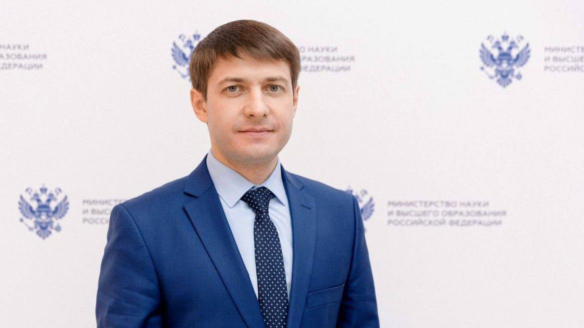 Дмитрий Беспалов покинул пост ректора СКФУ Дмитрий Беспалов покинул пост ректора Северо-Кавказского федерального университета СКФУ в связи с переводом на другую работу. Об этом сообщили в пресс-службе вуза. Он исполнял обязанности ректора с конца 2019 года, а в июле 2020 года был назначен ректором распоряжением Правительства РФ. Беспалов возглавлял Совет Консорциума университетов Северо-Кавказского федерального округа «Человеческий капитал и новая экономика для полиэтничных регионов», был избран председателем ставропольского краевого отделения Русского географического общества. С июля 2024 года входит в правление Российского союза ректоров. Весной 2025 года ему присвоено звание «Почетный работник сферы образования Российской Федерации» приказом Минобрнауки России. Подпишись — это Кавказ Сегодня!