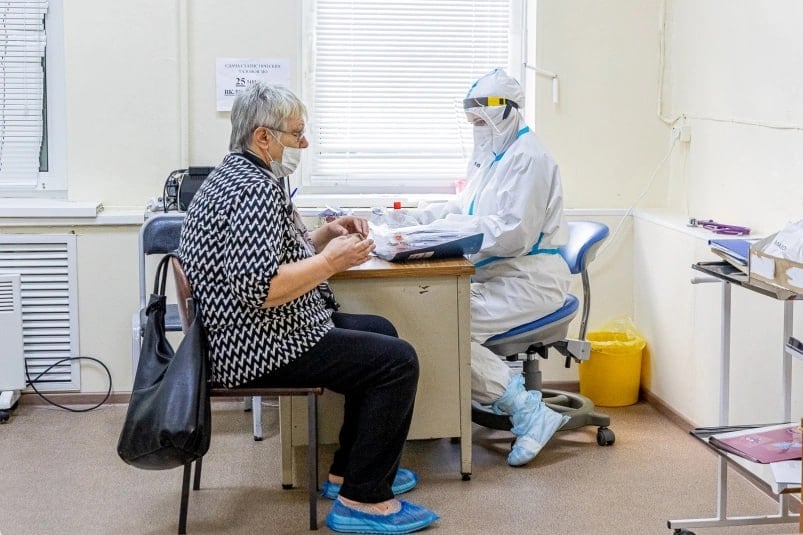 В Хабаровском крае растет число заболевших гриппом.  По данным ведомства, заболеваемость гриппом выросла на 20%. В регионе циркулируют вирусы гриппа А H1N1 и В, при этом доминирует грипп А. Среди других респираторных инфекций чаще всего выявляются RS-вирусы.  Также зафиксирован сезонный рост острых кишечных инфекций вирусного происхождения. Число случаев превышает многолетний показатель на 14%.  #Хабаровск       Дальний Восток   Делись новостью