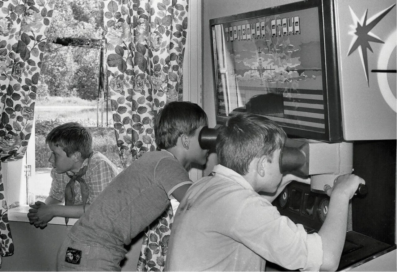 Вице спикер Госдумы Владислав Даванков и депутаты Сардана Авксентьева и Ярослав Самылин предложили ввести механизм самозапрета на донаты в компьютерных играх