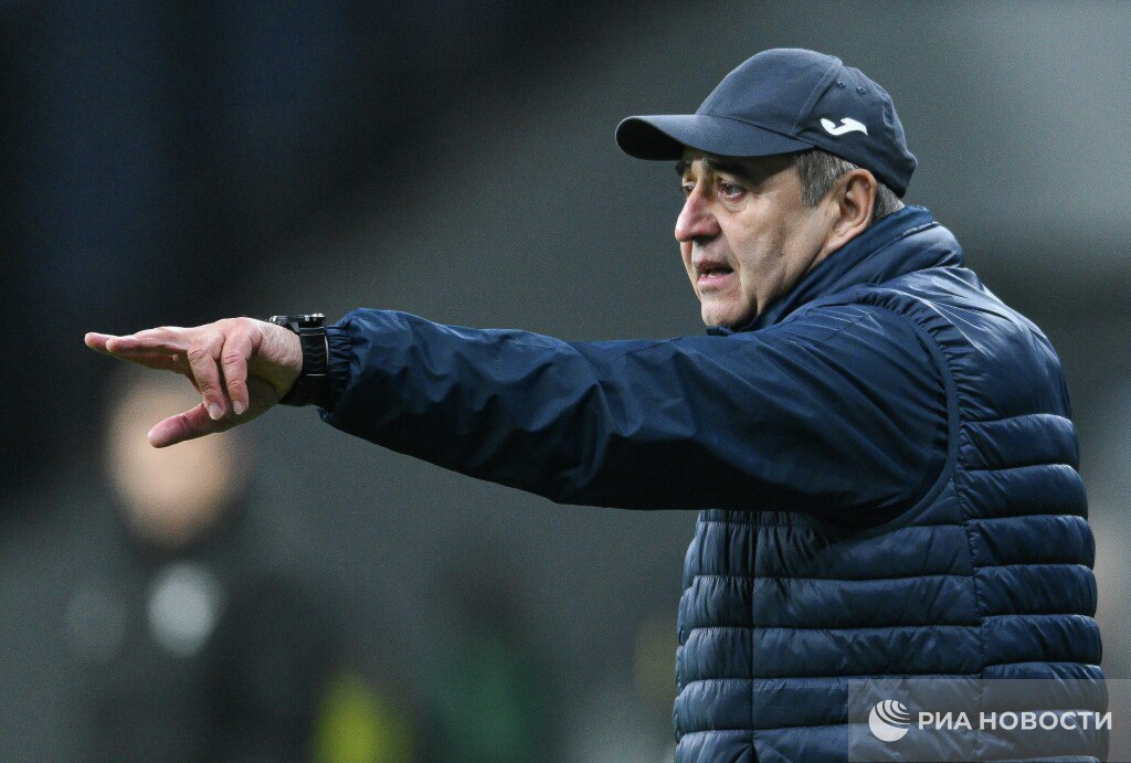 Хасанби Биджиев подал в отставку с поста главного тренера махачкалинского Динамо Специалист покинул коллектив после домашнего поражения от Нижнего Новгорода 0 1 в 18 м туре РПЛ Подписывайтесь на РИА Новости Спорт в MAX