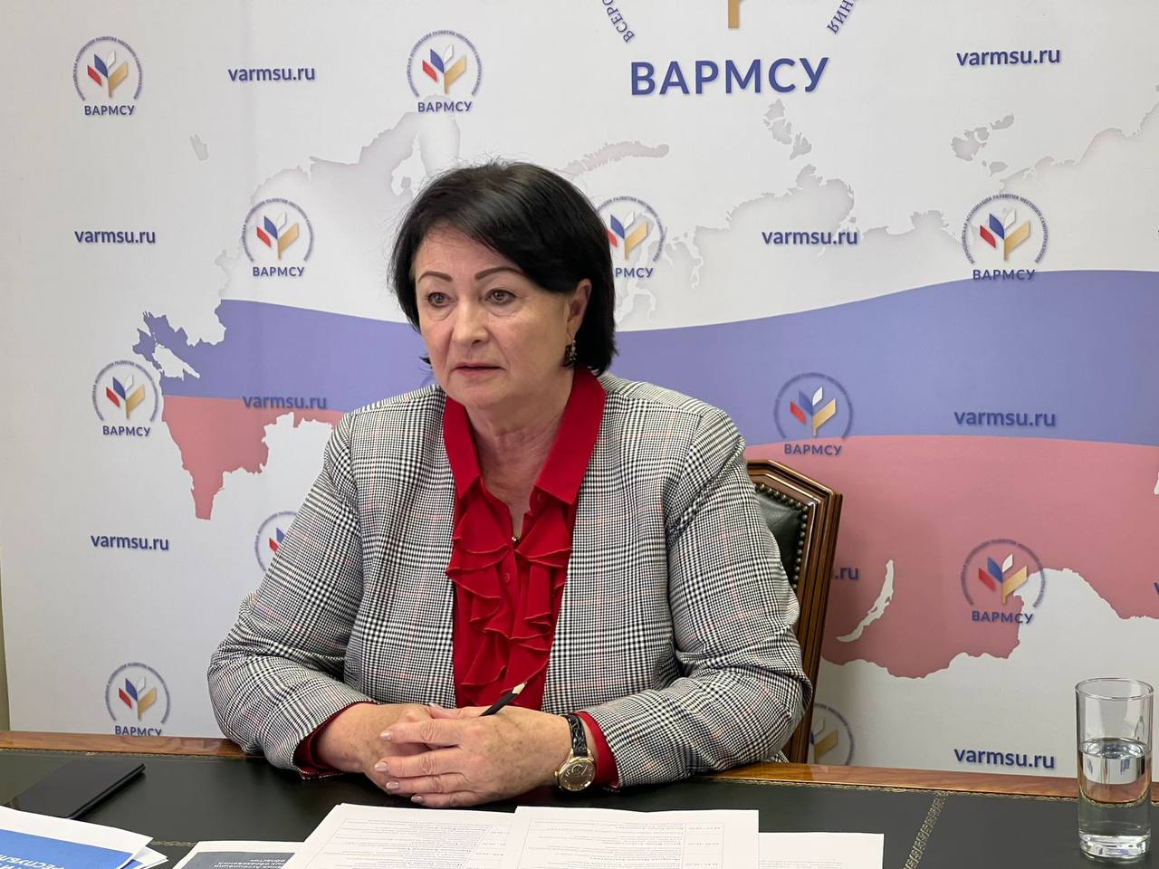 Сопредседатель ВАРМСУ Галина Данильченко провела совещание с исполнительными директорами советов муниципальных образований.   Одна из ключевых тем – сотрудничество России и Беларуси. ВАРМСУ и главы муниципалитетов проводят системную работу по развитию взаимодействия в сфере местного самоуправления в рамках Союзного государства.    ВАРМСУ. Подписывайтесь