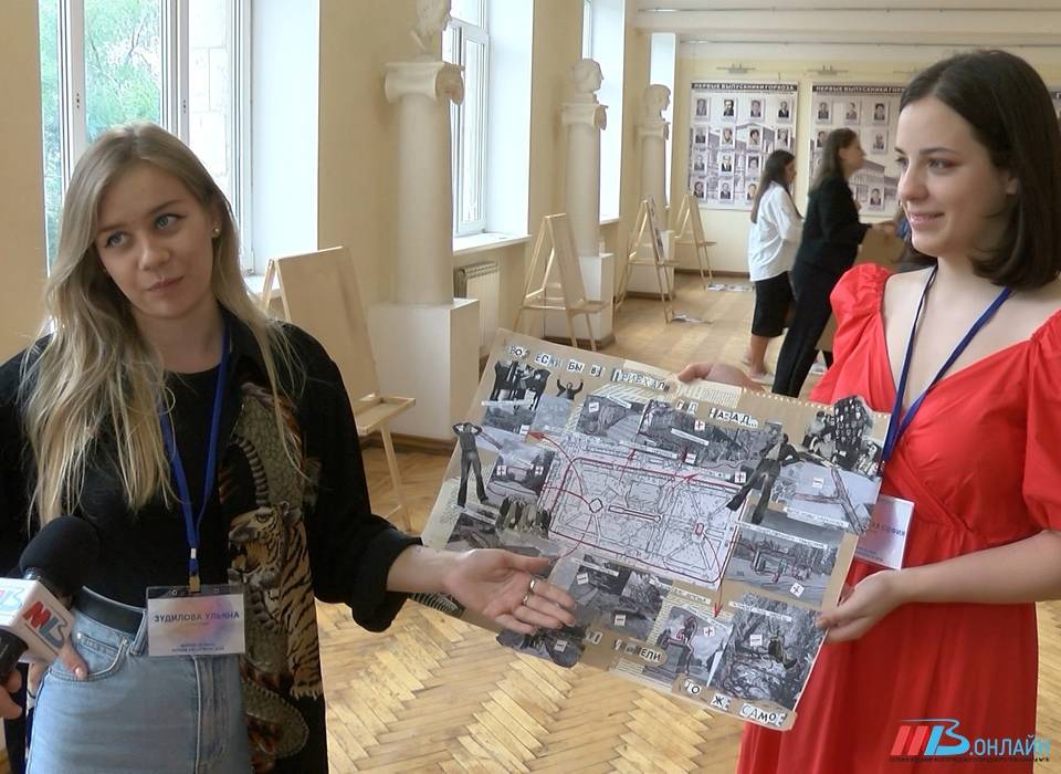 Токсичные коллеги и начальство-самодуры: волгоградцы рассказали, что их бесит на работе  Горожане поделились, что чаще всего выводит их из равновесия в офисе.  Опрос сервиса SuperJob показал: 16% респондентов испытывают стресс из-за поведения коллег. Раздражают токсичность, сплетни, грубость и даже «стервозность».  На втором месте — отношение руководства  11% , на третьем — непрофессионализм команды  9% . Низкая зарплата беспокоит 7% опрошенных, а 5% винят в нервозности начальников-дилетантов и клиентов. Еще горожане жалуются на неясные задачи, перегрузки и хаос в процессах  по 4% .  Мужчины чаще нервничают из-за некомпетентности боссов, маленькой или задержанной зарплаты, а женщины острее реагируют на коллег, начальство и клиентов.  Опрос проводился с 13 по 17 июля 2025 года среди работающих жителей Волгограда.