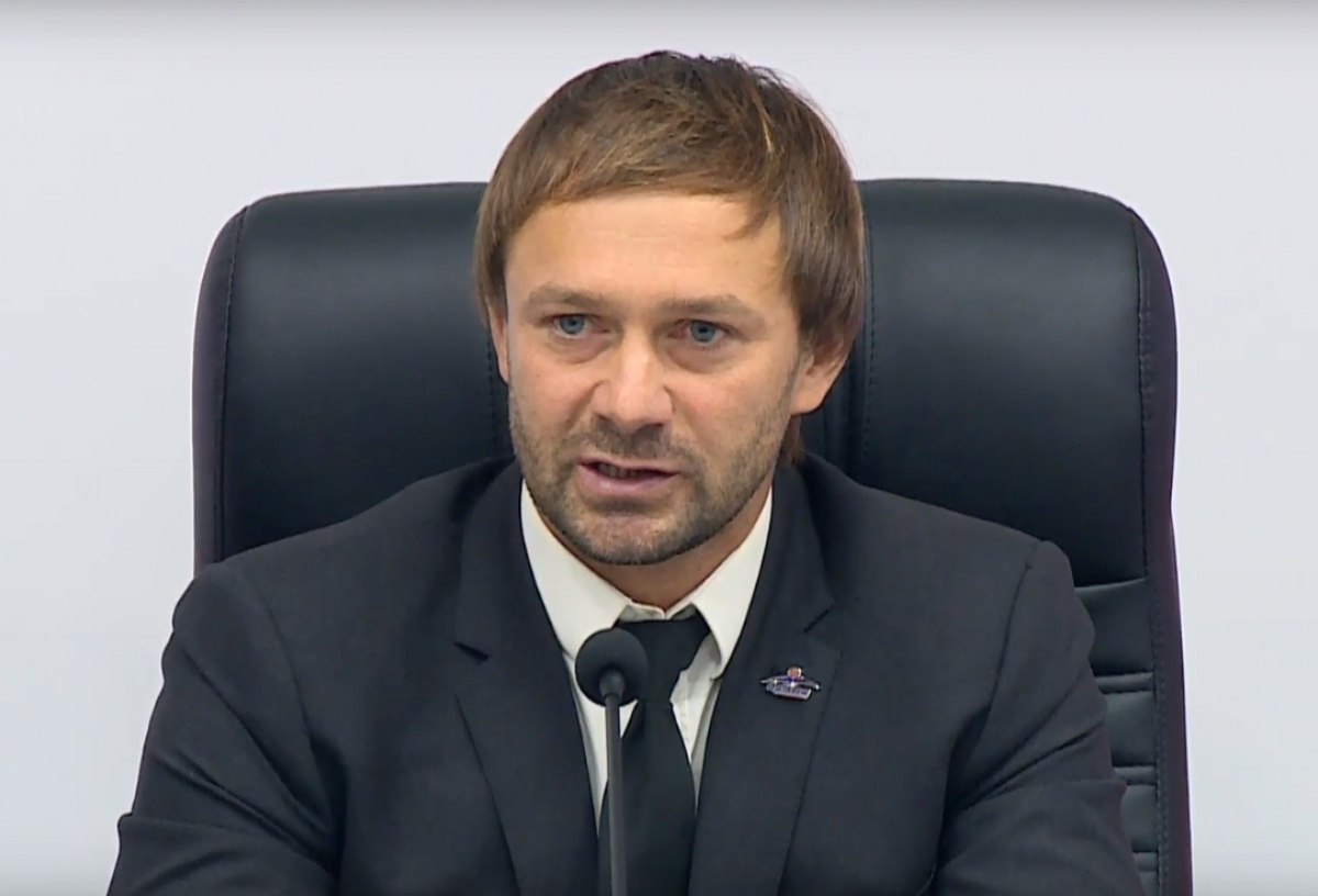 Моя история на посту президента Иртыша закончилась Дмитрий Сычев объявил об уходе Несколько месяцев назад в его соцсетях появлялся схожий пост в нем он тоже сообщал что уходит Но позже Сычев заявил что его соцсети взломали и сообщение писал не он Новости Омска Подписаться