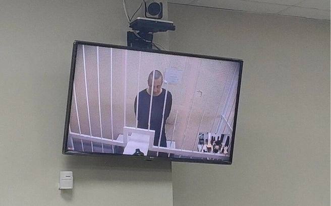 Бывший гендиректор Омскэлектро Андрей Жуковский пытался оспорить арест Адвокат подал апелляцию в Областной суд но ее отклонили Депутат Заксобрания гендиректор Омскэлектро и главный омский справедливоросс был арестован в конце августа спустя время была озвучена статья по которой ему предъявлено обвинение превышений должностных полномочий Затем Куйбышевский суд отправил его в СИЗО на два месяца Жуковский не согласился с решением но так и не смог его изменить По данным объединенной пресс службы судов Подписаться на новости Омска