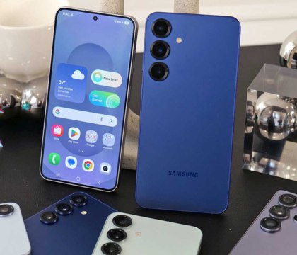 Samsung рассказала о ключевых изменениях в Galaxy S26 новый ИИ мощный чип улучшенные камеры Вице президент Samsung Даниэль Араужо раскрыл некоторые подробности о флагманских смартфонах Galaxy следующего поколения По словам топ менеджера грядущая линейка перевернет представление о пользовательском опыте Все благодаря ИИ технологиям нового поколения специально разработанному процессору с огромной производительностью и улучшенным камерам