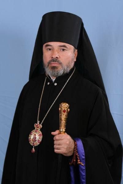 Лидер оппозиционной партии "Шанс" Алексей Лунгу прокомментировал инцидент с архиепископом Маркелом, которому власти не дали вылететь в Израиль за Благодатным огнём.   "Власть, которая занимается такой мерзостью, теряет не просто легитимность — она теряет человеческое лицо. Вы предаете страну, людей, заигрываете с внешними кукловодами и переходите все красные линии",- отметил он.