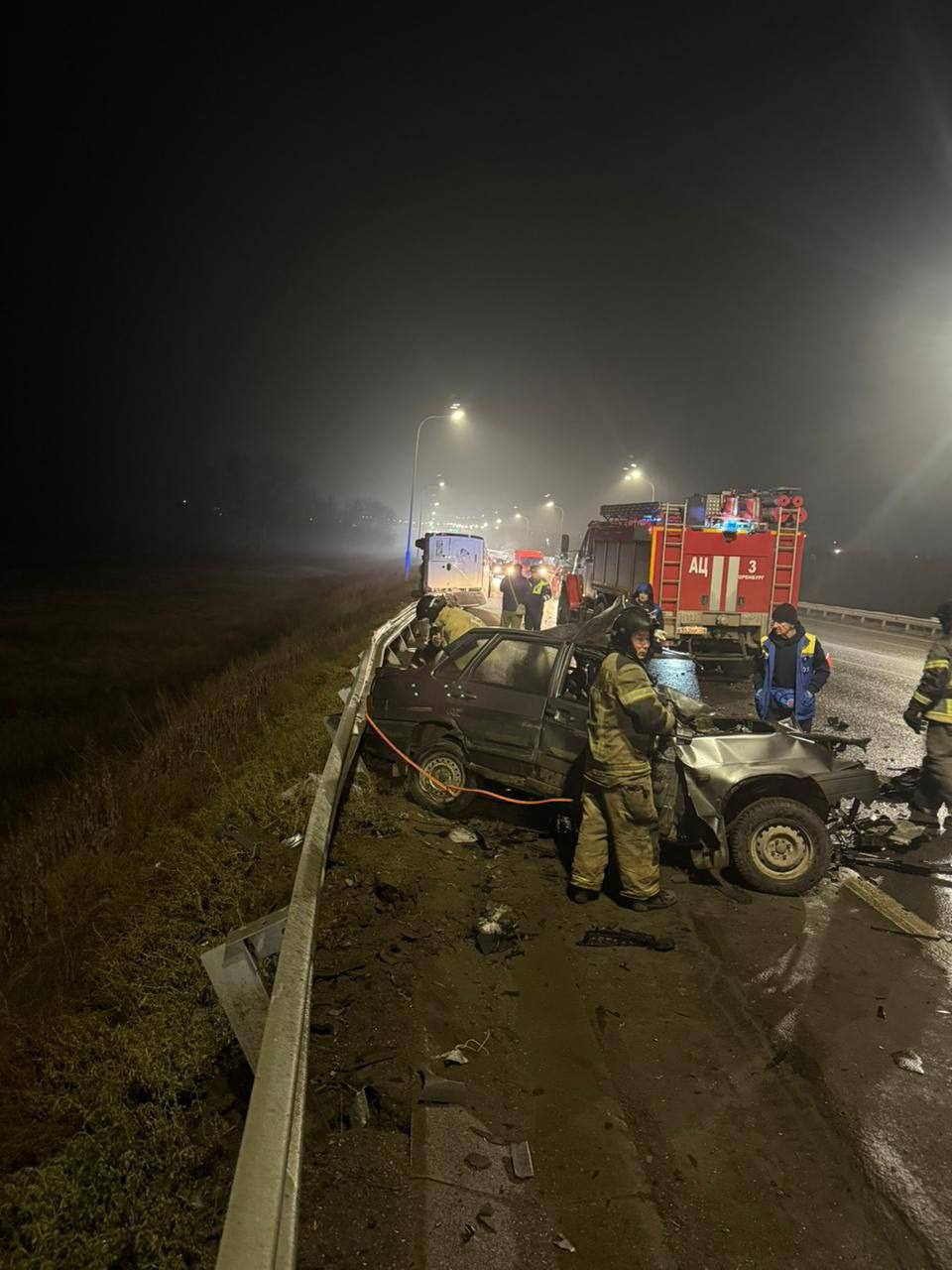 РИА56 Под Оренбургом в смертельном ДТП погиб водитель пятнадцатой Сегодня утром в районе села Подгородняя Покровка произошло ДТП Водитель Газели выехал на встречку и столкнулся с автомобилем ВАЗ 2115 В результате ДТП водитель ВАЗа скончался на месте