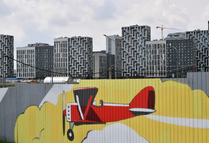 Крупные девелоперы продолжают оптимизировать земельные банки Так группа Самолет продала проект строительства части подмосковного жилого комплекса Егорово парк девелоперу Брусника Сумма сделки могла составить до 1 млрд руб SMLT jkinvest news jkinvest