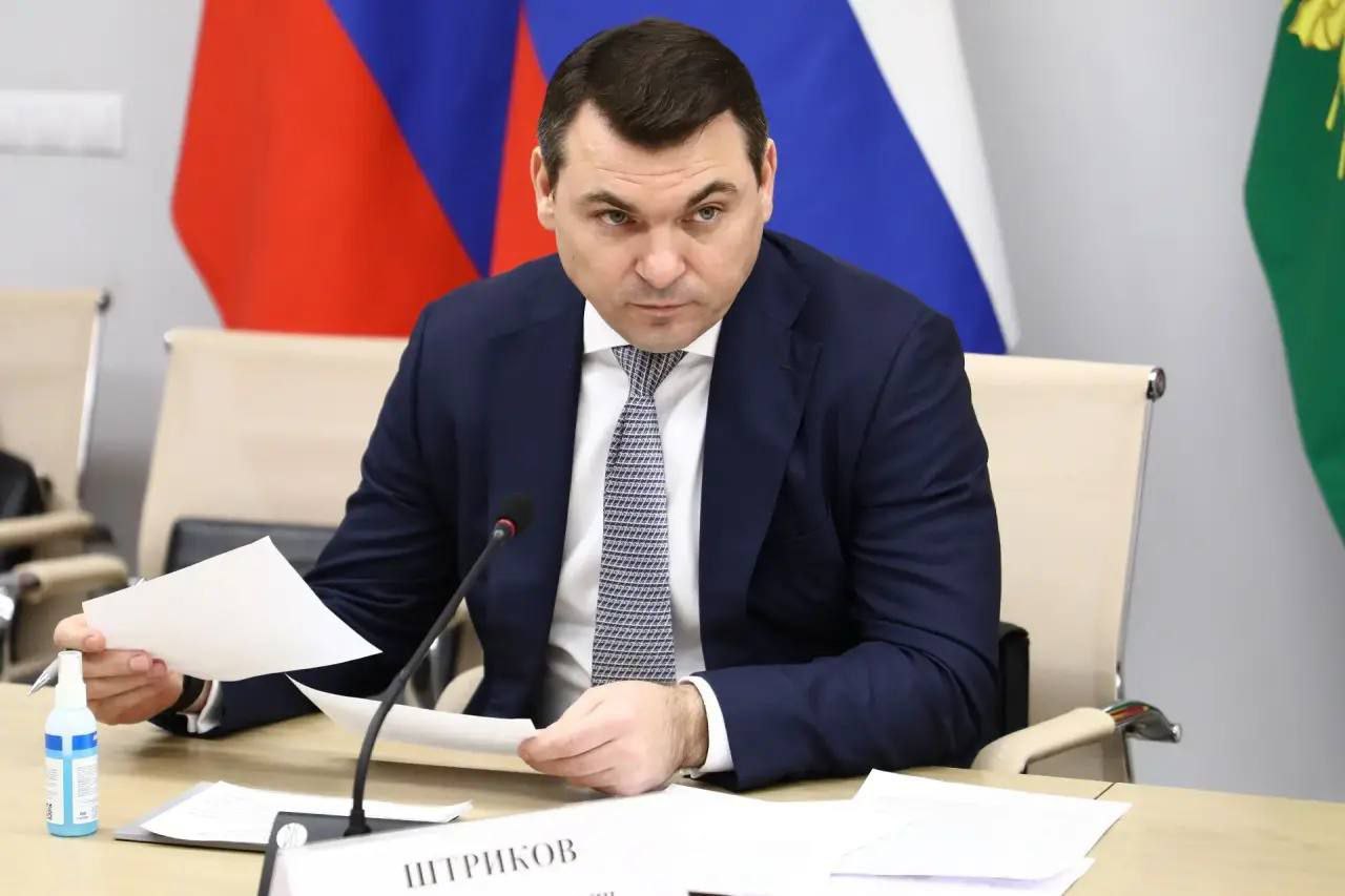 Задержан министр ГО и ЧС Краснодарского края Предварительно Сергея Штрикова обвиняют в превышении должностных полномочий Во время проведения аукциона на покупку модульных зданий пожарных депо он продвигал конкретную фирму Источник mingochskk Радио 104FМ Новая Россия Мы в МАХ