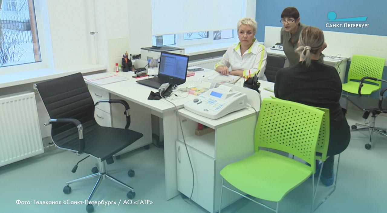 Александр Беглов посетил Детский городской сурдологический центр Ещё один из важнейших приоритетов города забота о здоровье детей Сегодня губернатор Санкт Петербурга Александр Беглов посетил единственный в России детский сурдологический центр на улице Есенина В медучреждении которое в этом году отмечает юбилей только что завершили масштабную реконструкцию Как отметил Александр Бегорв за 30 лет центр стал важной частью системы детского здравоохранения Петербурга 99 детей восстанавливают здесь слух Наши новости в Телеграм VК ОK MAX